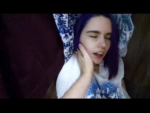 ❤️ Знайшов мою сестру в шафі і допоміг їй закінчити ❤️ Просто порно у нас ❌